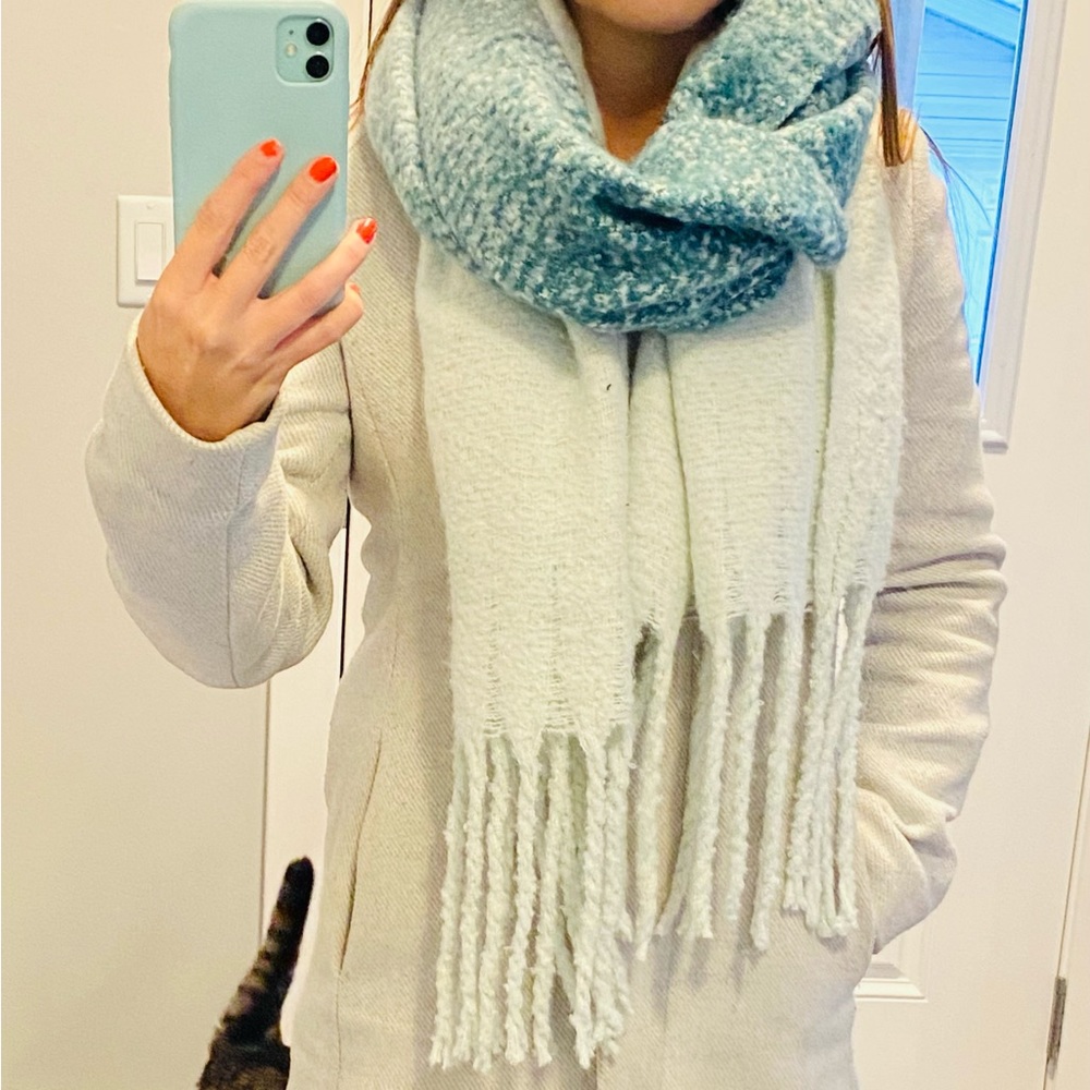 Oversized winter scarf